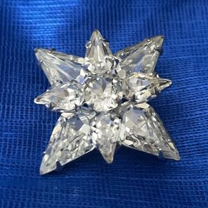 Gorgeous Weissco brooch